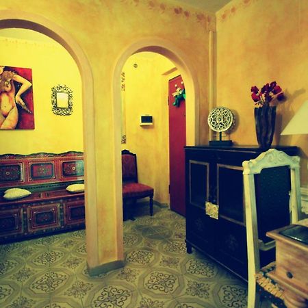 Hand Decorated House With Court Φλωρεντία Εξωτερικό φωτογραφία